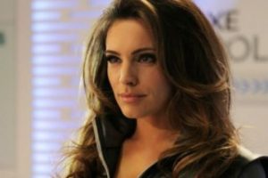 Şiddet mağduru erkekler Kelly Brook'a tepki g&ouml;sterdi...