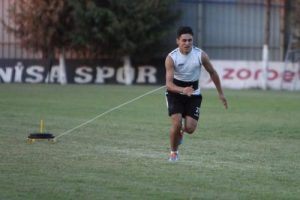 Manisasporlu İsmail g&uuml;n sayıyor