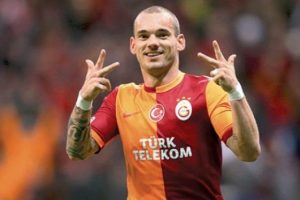 Sneijder, G&ouml;khan Saki ile &ccedil;alışacak