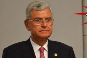 "Biz de dinliyoruzdur muhakkak"