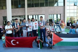 Gazzeli yaralılardan T&uuml;rkiye'ye teşekk&uuml;r
