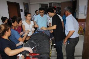 D&uuml;ğ&uuml;n yolunda kaza: 15 yaralı