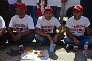 Onların derdi başka...