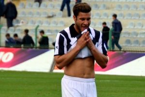 Lisansı &ccedil;ıkarılmayan Tufan Altay'a kızgın