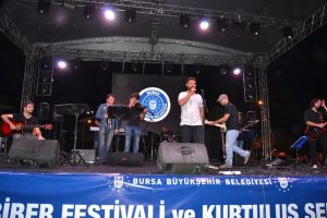 Yenişehir'de festival coşkusu s&uuml;r&uuml;yor