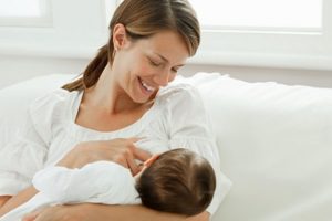 Bebeğinizi emzirerek zayıflayabilirsiniz