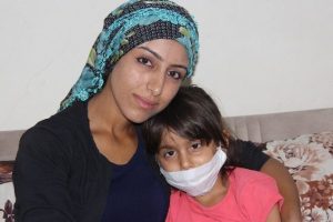 Her şey 6 yaşındaki kızını kurtarabilmek i&ccedil;in