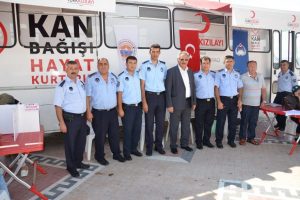 Bursa'da zabıtalardan kan bağışı