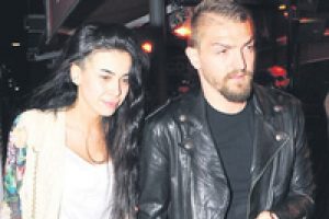 Asena Erkin'e şok...