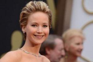 Jennifer Lawrence Guinness Rekorlar Kitabı'na girdi...