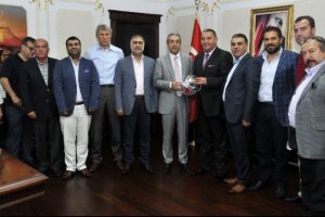 Bakan Eker'den kırmızı et a&ccedil;ıklaması