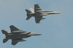 Afganistan'da NATO sivilleri vurdu