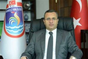 Vali merkeze alınmak i&ccedil;in dilek&ccedil;e verdi
