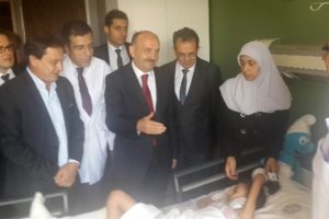 Sağlık Bakanı Filistinli yaralıları ziyaret etti