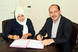 Hastane &ccedil;alışanlarına eğitim indirimleri devam ediyor