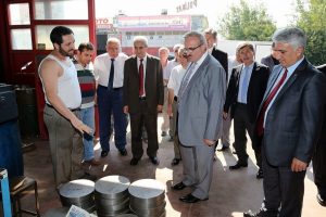 Vali Karaloğlu sanayi esnafını dinledi
