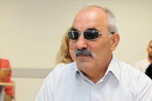 Kırmızı ışıkta beklerken k&ouml;r oldu!