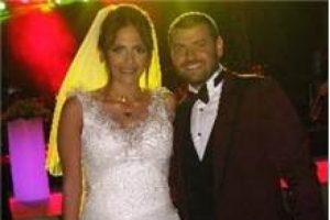 Sinem &Ouml;zt&uuml;rk, eşinden Ali Sunal i&ccedil;in boşanıyormuş!