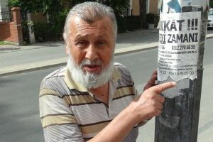 Yaşlı adama bakın ne yaptılar?