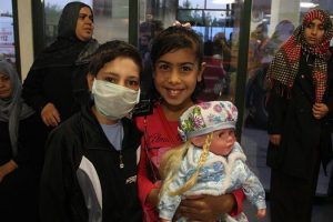 Askeri u&ccedil;ak Filistinli yaralılar i&ccedil;in havalandı