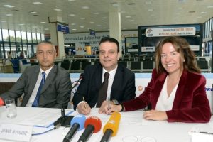 İstanbul - İzmir arası 6.5 saate iniyor