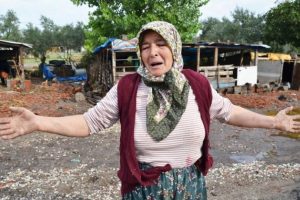 Her şeyleri gitti yardım bekliyorlar