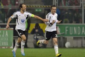 Legia Varşova 3 puanla başladı:1-0