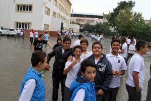 Okullar uyuşturucudan sonra 'hara&ccedil; &ccedil;etesi' kıskacında