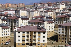 TOKİ'den d&uuml;ş&uuml;k gelirlilere 10 bin lira peşinatla konut