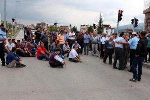 K&ouml;yl&uuml;lerden yol eylemi