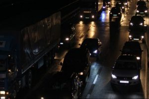 Karadeniz sahil yolu ulaşıma kapandı