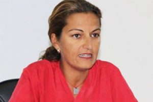 Valinin a&ccedil;ığa aldığı doktor, g&ouml;revine iade edildi