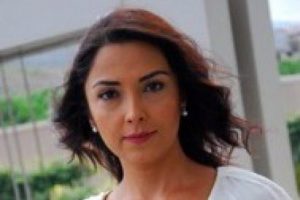 &uuml;nl&uuml; oyuncunun k&ouml;peği &ouml;l&uuml; bulundu