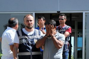 Polisten yankesici operasyonu