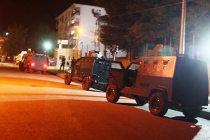 Siirt'te polis lojmanlarına saldırı