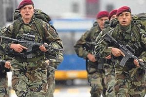 Riskli temsilciliklere bordo bereli koruma