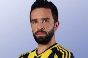 G&ouml;khan G&ouml;n&uuml;l eleştirilere yanıt verdi