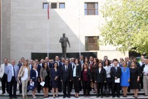 Başkan Demir&ouml;z, yarısı kadın olan ekibini tanıttı