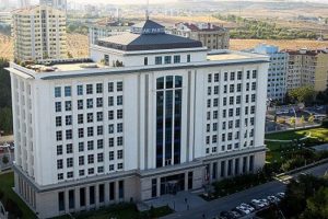 AK Parti gen&ccedil;ler i&ccedil;in harekete ge&ccedil;iyor