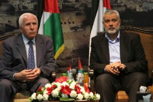 Hamas ve Fetih Kahire'de m&uuml;zakerelere başladı