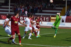 İneg&ouml;lspor kendi sahasında turladı:2-0