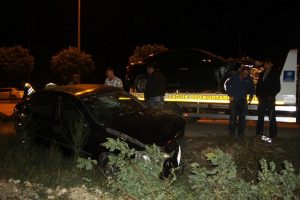S&uuml;r&uuml;c&uuml; direksiyon hakimiyetini kaybetti ve...