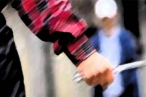 İlkokul &ouml;ğrencilerine bı&ccedil;aklı saldırı: 4 &ouml;l&uuml;