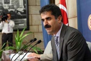 H&uuml;seyin Ayg&uuml;n'den &ccedil;ok konuşulacak tweetler!