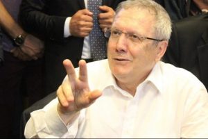 ''G&uuml;&ccedil;l&uuml; ekonomi ile g&uuml;&ccedil;l&uuml; demokrasi oluşturmak istiyoruz''