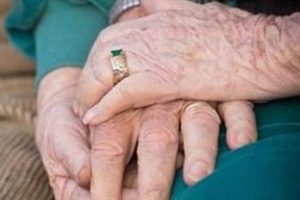 Bel&ccedil;ika'da yaşlı &ccedil;iftten &ouml;tanazi isteği