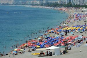 T&uuml;rkiye turizmde "d&uuml;nyayı solladı"