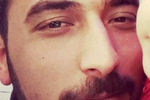 Elindeki tabancanın ateş alması sonucu...