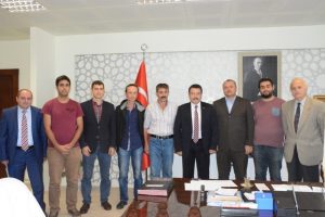 Belediye Başkanı Gen&ccedil;'ten &ouml;ğrencilerin hibrit ara&ccedil; &ccedil;alışmalarına destek s&ouml;z&uuml;