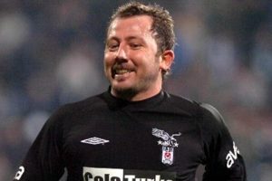 ''Kendine de T&uuml;rk futboluna da ihanet etti''